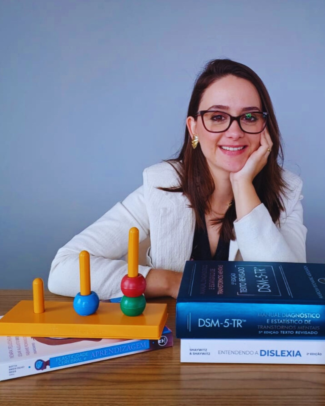 Victória Almeida — Psicopedagoga Clínica em Pelotas/RS, com livros de referência em psicopedagogia e materiais pedagógicos